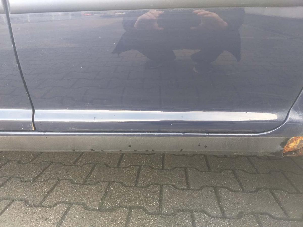 VW Golf 4 original T&uuml;r hinten links LA5G Perlblau Kombi Variant Rohbau Bj.2004